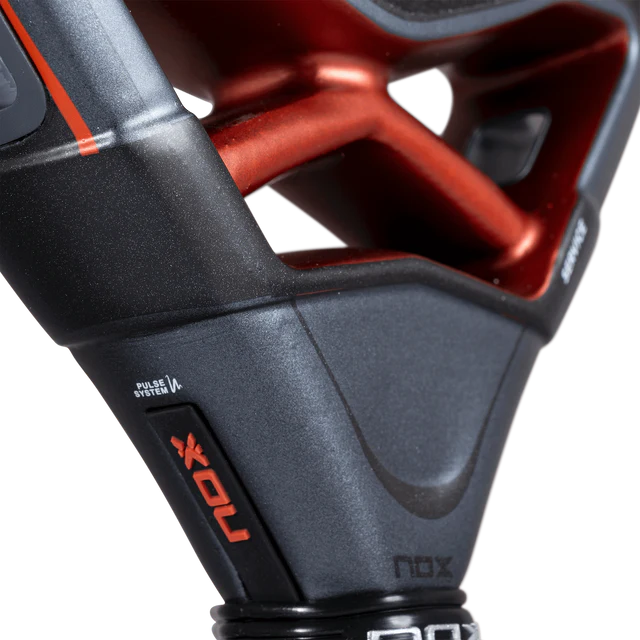 NOX AT10 GENIUS 18K 2025 by AGUSTIN TAPIA (Racket)
