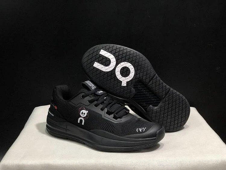 On The Roger Pro Clay Black